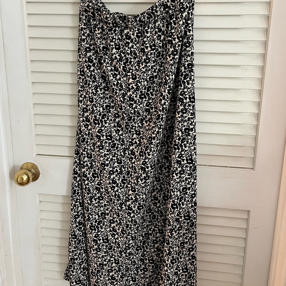 Elegant Black and White Floral Skirt